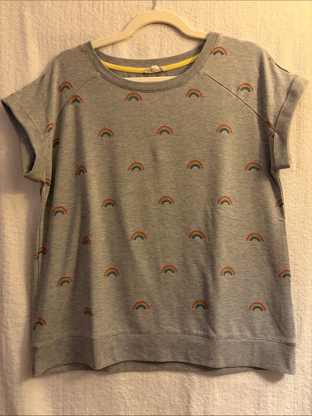Ladies' Gray Rainbow Print Short Sleeve Top